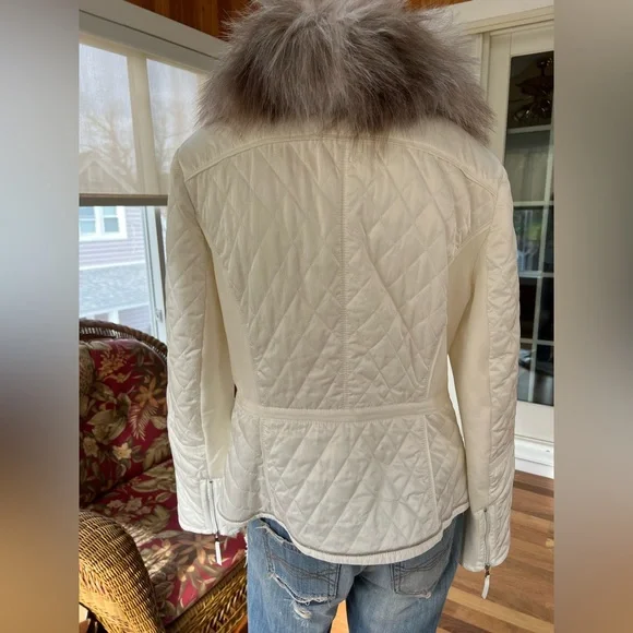 White House Black Market Winter White Jacket/Coat with Removable Faux Fur Collar - Picture 7 of 13